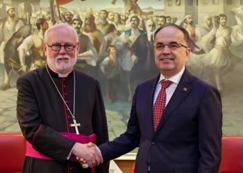 Begaj kërkon njohjen e shtetit të Kosovës nga Vatikani –