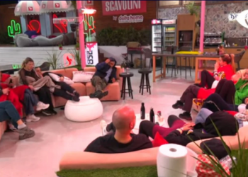 Bëri lojë me Keisin? Banorët vënë me “shpatulla pas muri” Kristin –