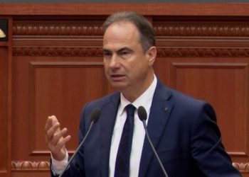 Rama braktisi Kuvendin, opozita kërkon ndërprerjen e seancës –