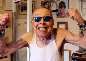 Britaniku 86-vjeçar thyen rekordin botëror –