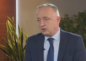 Shpërblimi për pensionistët, Dervishi: Qartësisht për fushatë –