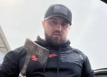 ‘Do e bëj tmerr’, arrestohet shqiptari ekstremist në SHBA (Emri) –