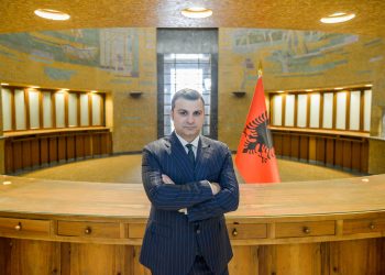 Nga Sejko te Rama, sa paguhen në muaj zyrtarët e lartë të shtetit