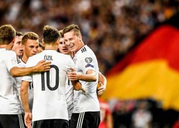 Kampioni i Botës zyrtarizon tërheqjen nga futbolli –