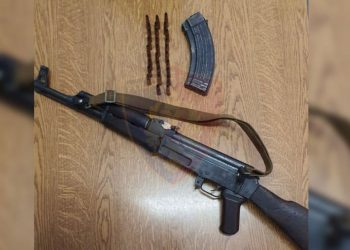 Qëlloi me armë bashkëfshatarin, arrestohet 49 vjeçari në Dibër –