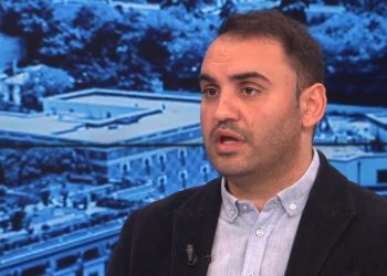 Halli i Veliajt s’janë qytetarët, por karrigia e Ramës –