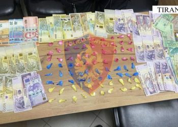 EMRI/ Shpërndante kokainë në Bllok, arrestohet –