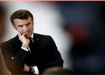 Macron shpëton “për fije”, qeveria kalon mocionin e mosbesimit –