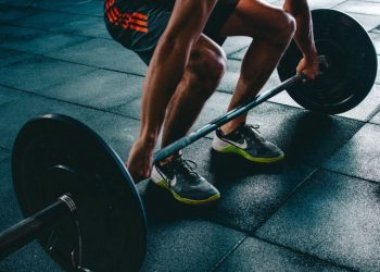 Formula e llogaritjes së raportit të yndyrës në trup –