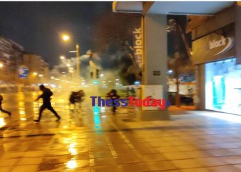 Protestë e dhunshme në Selanik për tragjedinë hekurudhore