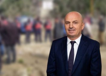 Protesta për ujin, banorët e Lumasit bllokojnë punën e “Salillarit”