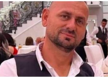 Hyri të shpëtojë një fëmijë, vdes shqiptari në SHBA –