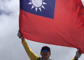 Vizita e ish-presidentit shihet si tradhti kombëtare –