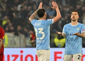 Lazio fiton derbin, tensione mes tifozëve dhe lojtarëve –