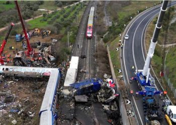 Përplasja e trenave në Greqi, shkon në 57 numri i viktimave