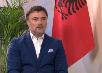 Tërheqja e kandidatëve, justifikohet Alibeaj: Zgjedhje personale –