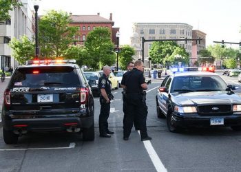 EMRAT/ Shpërndanin drogë të klasit A, arrestohen 7 shqiptarë –