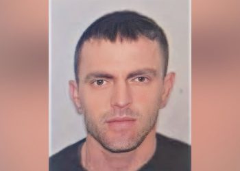 Si Armand Gosa masakroi babanë e dy fëmijëve për një shikim –