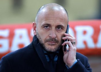 Drejtuesi zikaltër takohet me Alemanyn. Çfarë po ndodh?!