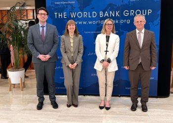 Bislimi e Murati takohen me përfaqësuesit e FMN dhe Bankës Botërore –