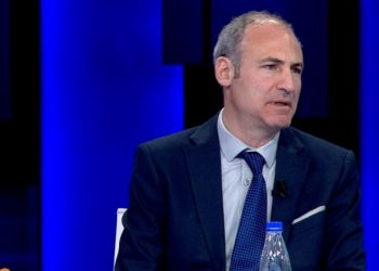 “Vetëm përpara” nënkupton sulltanat i Edi Ramës –