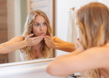 Çfarë është dismorfofobia, ose sëmundja e urrejtjes ndaj vetvetes –