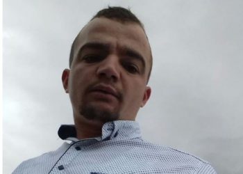 ‘Përdhunimi’ në Korçë, babai i vajzës: Ervis Rrapo zhveshi… –