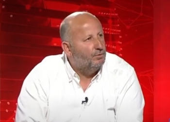 “Na ka futur tmerrin”/ Hallulli komenton shembjen e hotelit luksoz –