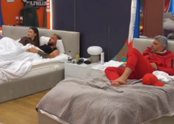 Ta futa me peshqir kokës –