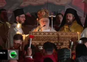 Pashkët ortodokse, besimtarët kremtojnë ringjalljen e Krishtit –