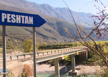 Fshati shqiptar që ka më shumë mësues se nxënës –
