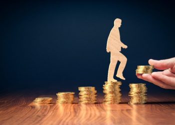 Rritja e pagave mund t’i shërbejë më shumë shtimit të imigrimit –