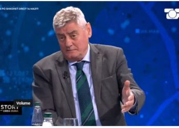 PS si në komunizëm, po s’të deshi Rama ikën –