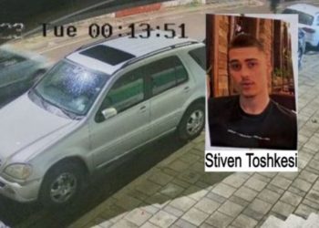 Pashë shenjat e thikës… –