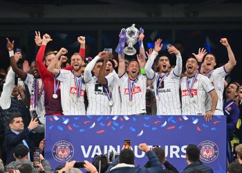 Fituan kupën me goleadë por rrezikojnë të mbeten jashtë Europës –