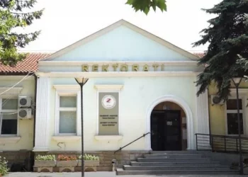 UP reagon pas akuzave se po planifikon avancime të një grupi të asistentëve në Fakultetin e Mjekësisë –