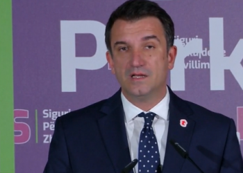 Veliaj vijon me “asfaltin elektoral” në Tiranë