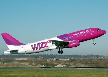 Skandal me ‘Wizz Air’, qytetarët presin me orë të tëra në Rinas –