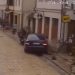 Makina ‘merr përpara’ dyqanin në Shkodër (VIDEO) –