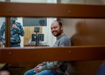 Dënohet me 25 vite burg për tradhti aktivisti i opozitës ruse –