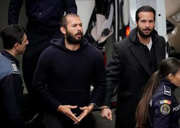 Influencuesi kontrovers do vazhdojë të qëndrojë në arrest shtëpiak –