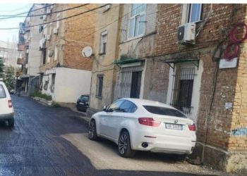 Të qash e të qeshësh, asfalti elektoral s’kalon te makina luksoze –