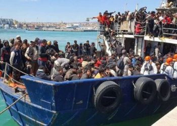 Rrezikonin mbytjen, Roja Bregdetare shpëton 600 emigrantët –