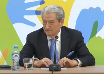 Veliaj riciklon paratë e Gardës Revolucionare të Iranit –