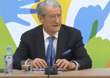 Rama po dridhet, është në përpëlitjet e tij të fundit –