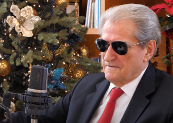 VIDEO/“Përtej Politikës”, Berisha rrëfen momente nga fëmijëria –