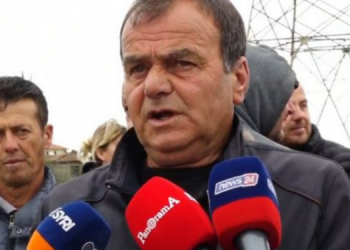 Shkofshin para litarit të gjithë –