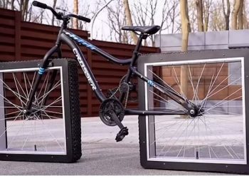 A keni parë ndonjëherë biçikletë me rrota katrore? –