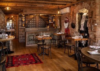 Restoranti me gatime shqiptare, ndër 100 më të mirët në New York –