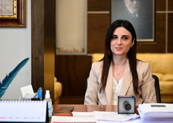 Sako po përdor fondet publike për fushatë –